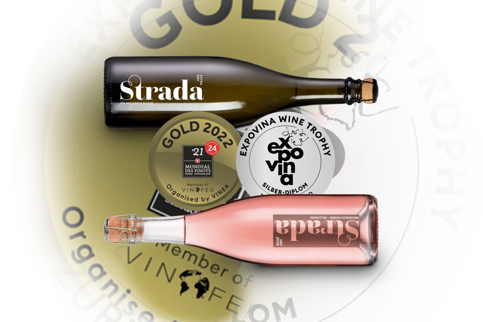 Der durch die Expovina Wine Trophy Silber-Diplom und Gold-Diplom preisgekrönte Strada Extra Dry und der Strada Rosé.